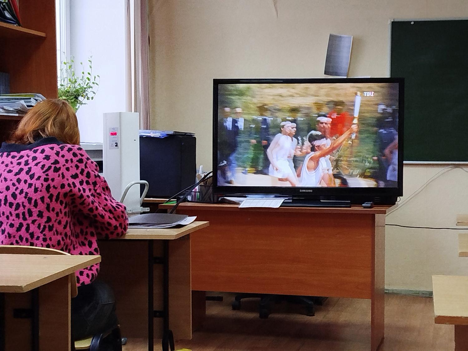 Просмотр документального фильма "ОЛИМПИАДА-80! Назад в СССР"