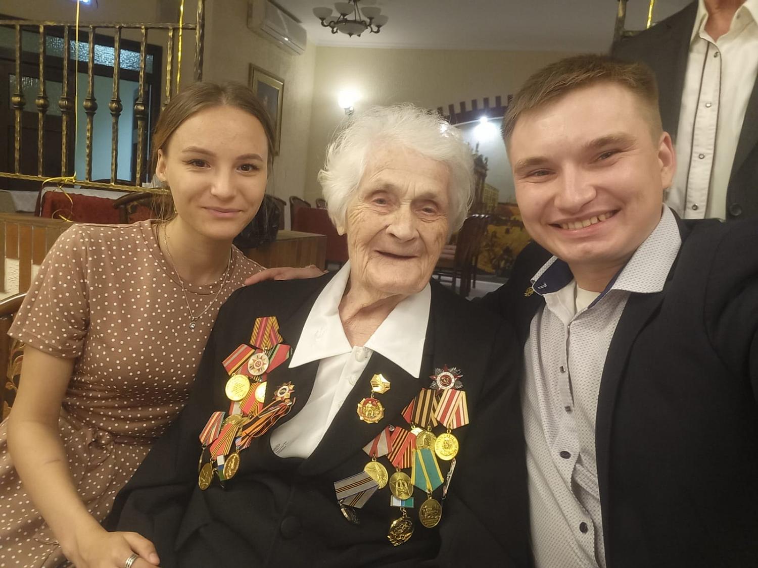 Поздравление со 100-летним Юбилеем
