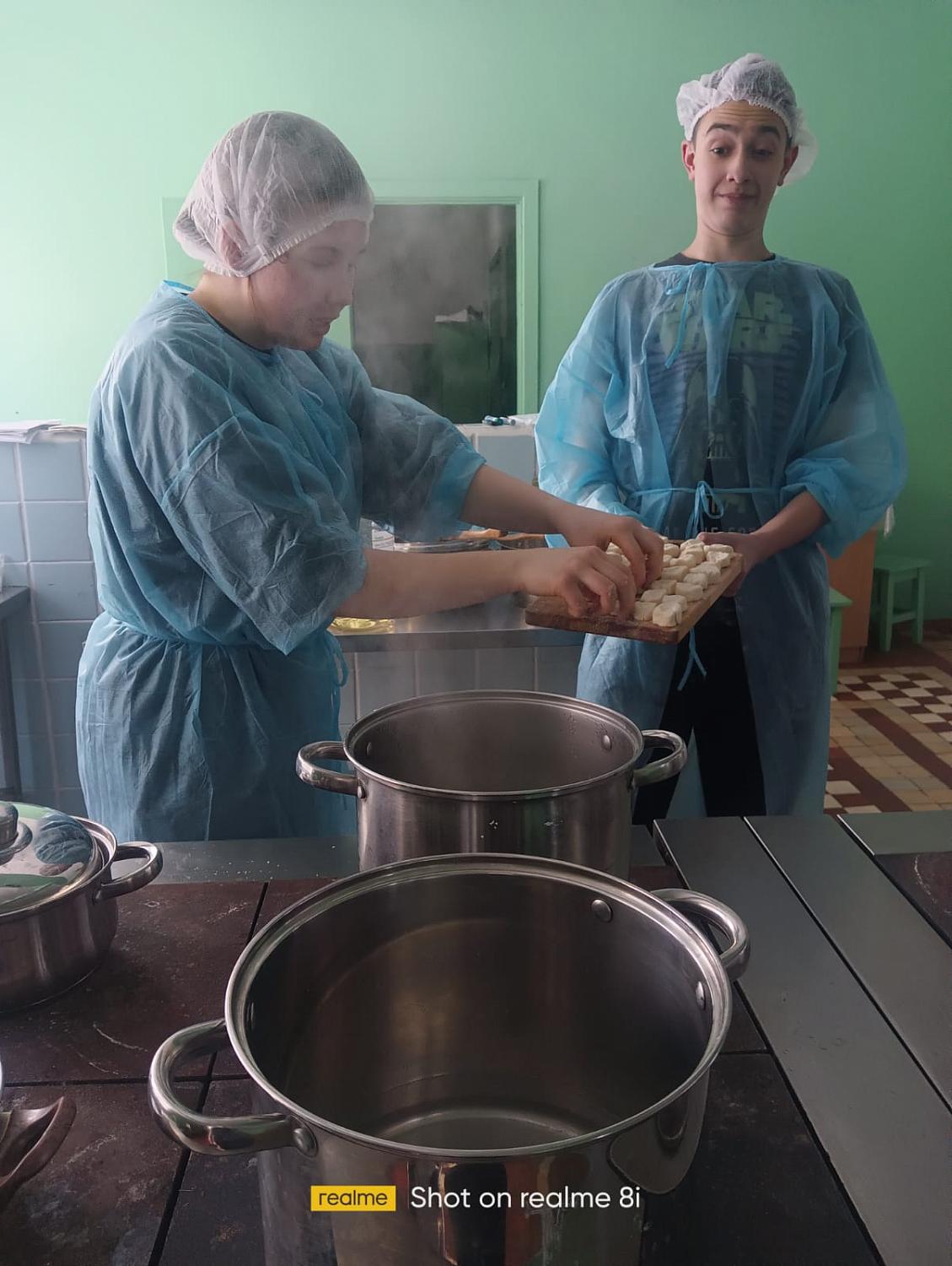 Я на повара учусь, пусть меня научат...