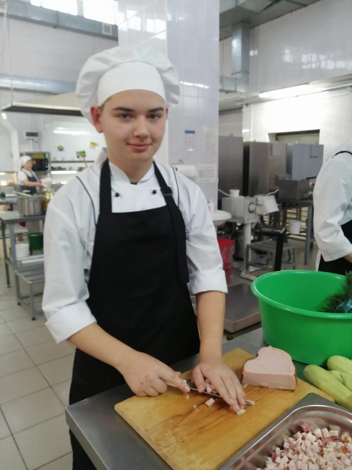 Первая практика у поварят