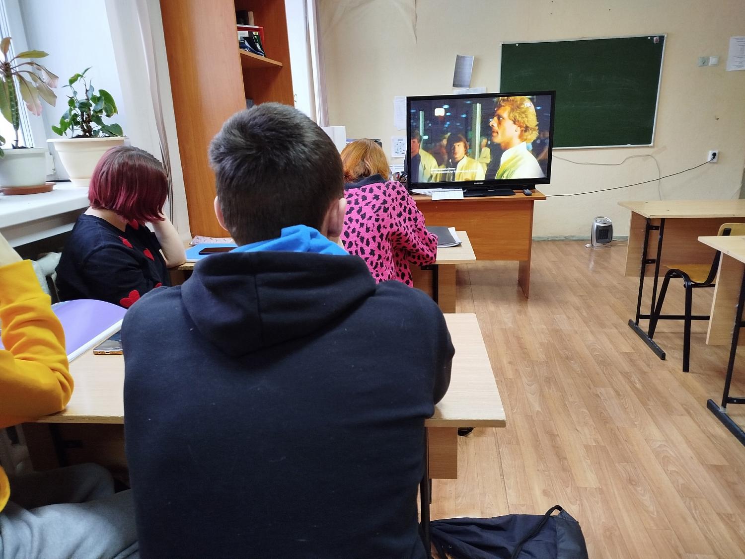 Просмотр документального фильма "ОЛИМПИАДА-80! Назад в СССР"